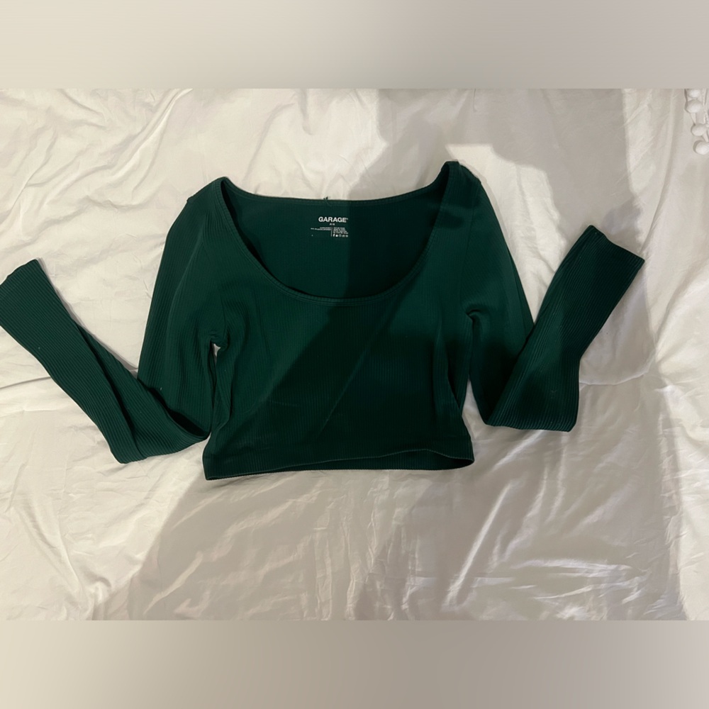 Green garage scoop neck cropped long sleeve